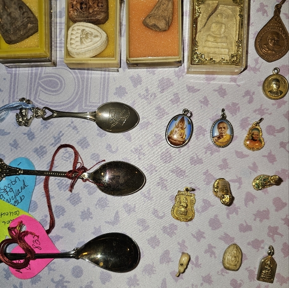 THAI Buddha Amulets, Pendants Indian Arrowheads,Rare , Ancient? - Picture 7 of 14